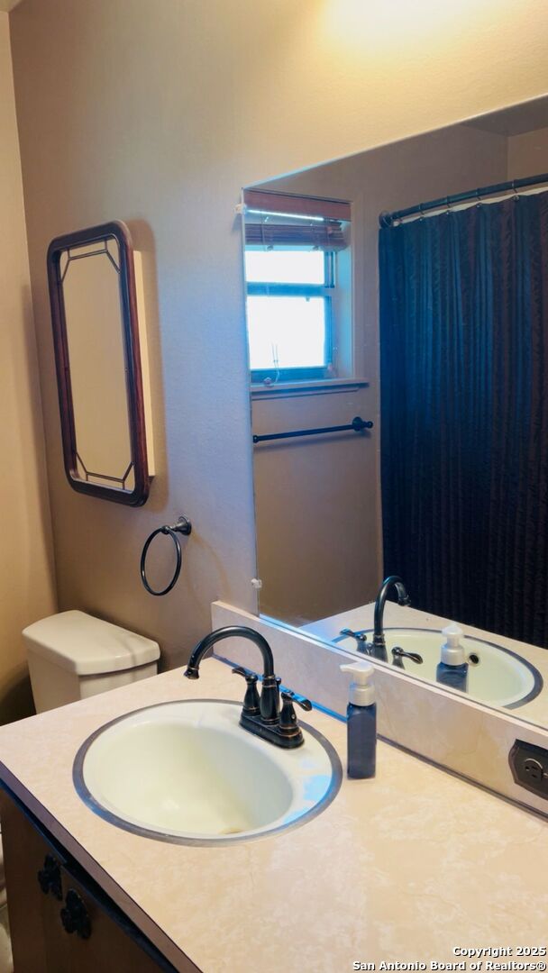 204 Skylark Drive Fredericksburg TX 78624
