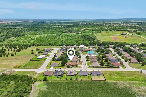 1139 Creekside Pond Road Seguin TX 78155