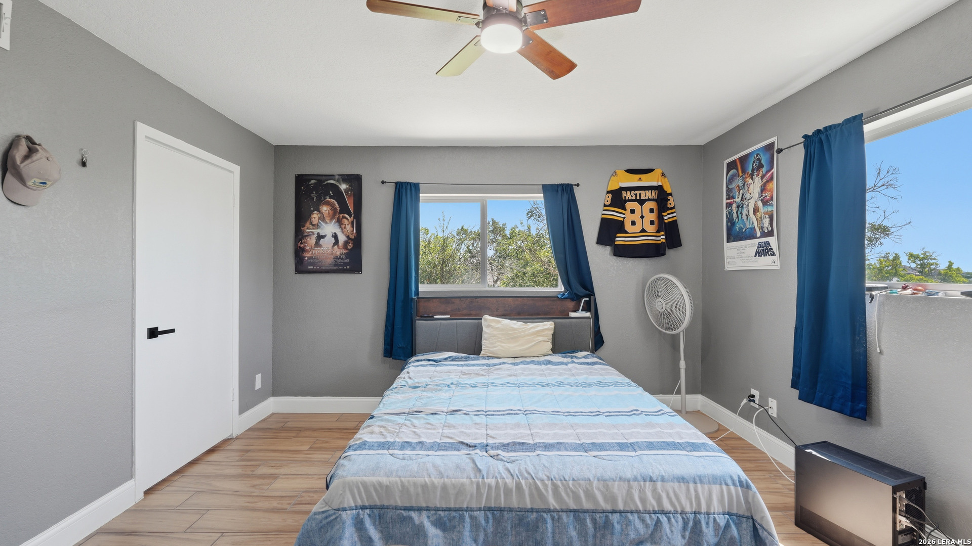 6715 E Queens Crown Street San Antonio TX 78233
