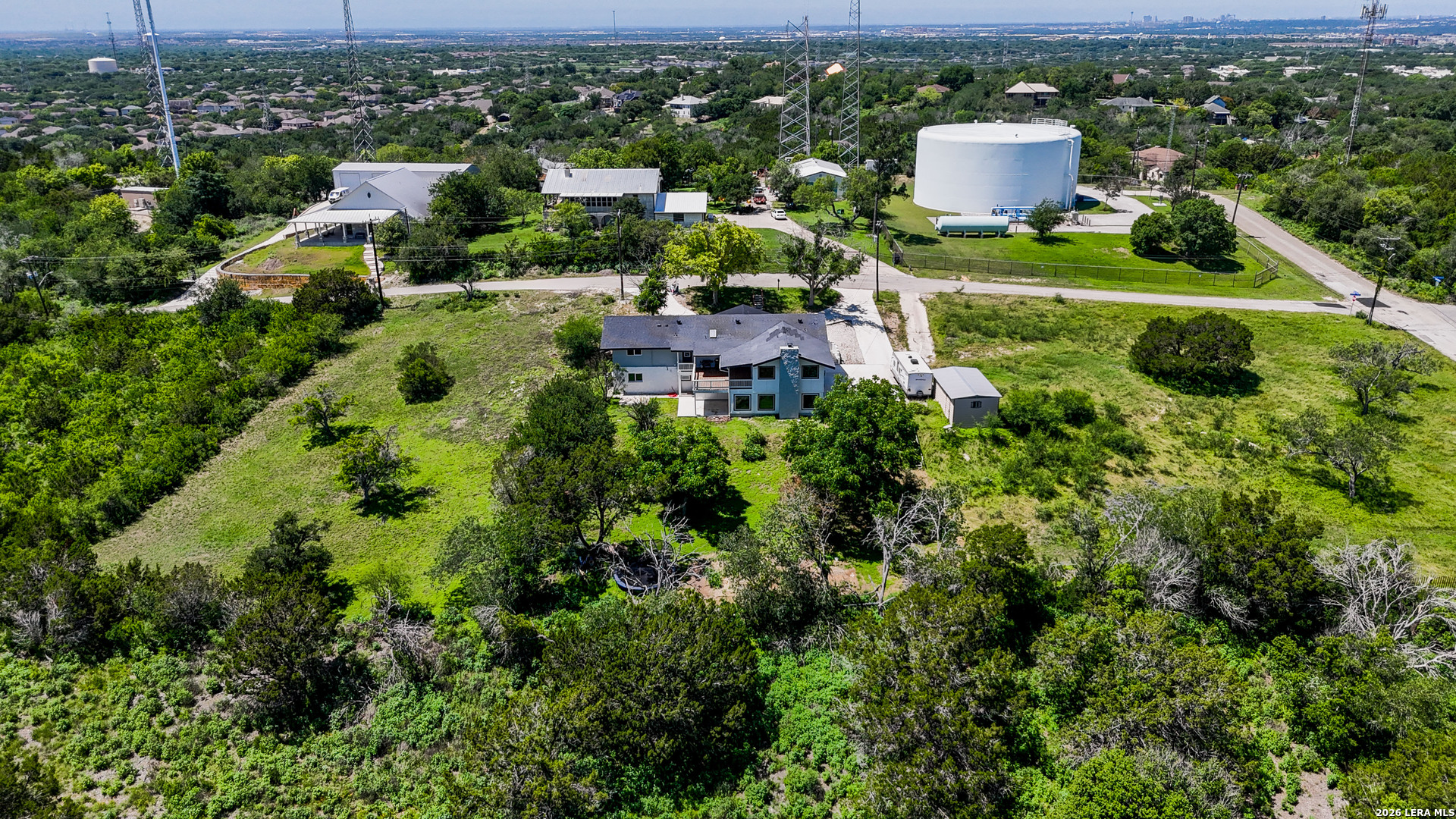 6715 E Queens Crown Street San Antonio TX 78233