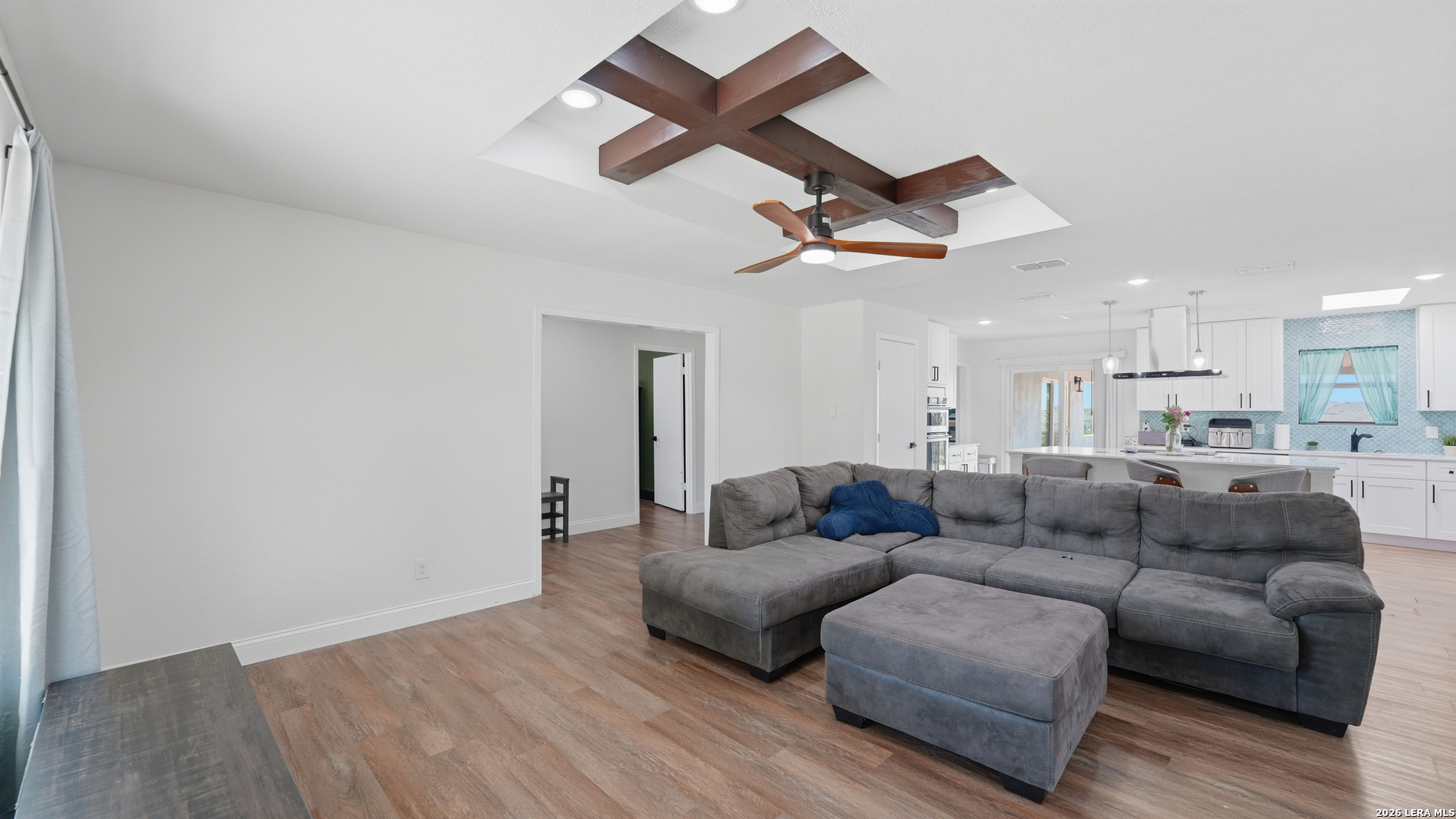 6715 E Queens Crown Street San Antonio TX 78233