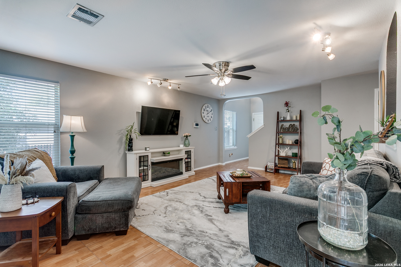 10 Rainy Avenue San Antonio TX 78240
