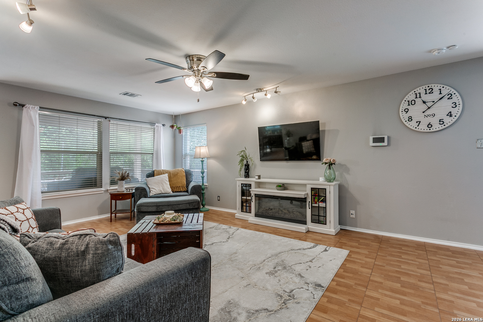 10 Rainy Avenue San Antonio TX 78240