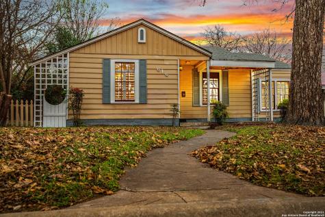 616 Lois Street Kerrville TX 78028