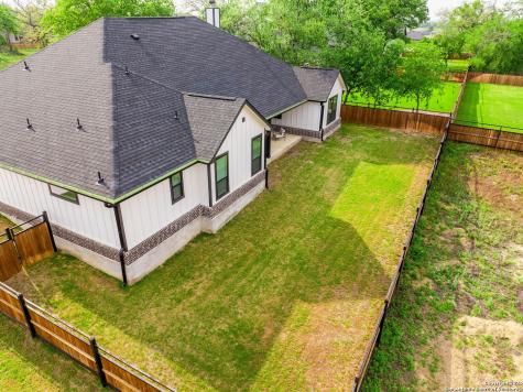 132 Ash Parkway La Vernia TX 78121