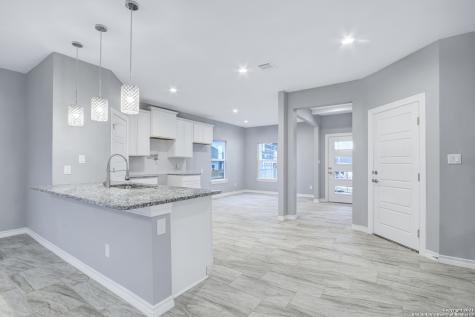 10110 Cricket Place Converse TX 78109