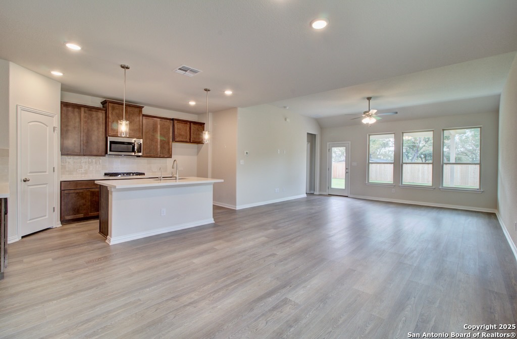 923 Creek Bed Drive New Braunfels TX 78130