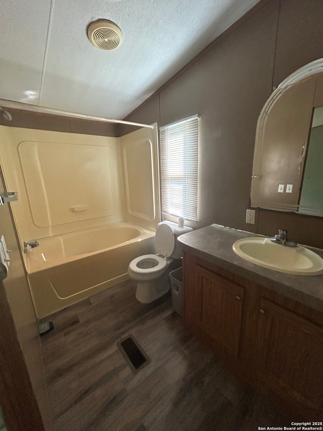 1242 Cologne Road Victoria TX 77905