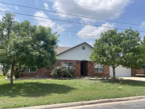 607 33rd Street Hondo TX 78861