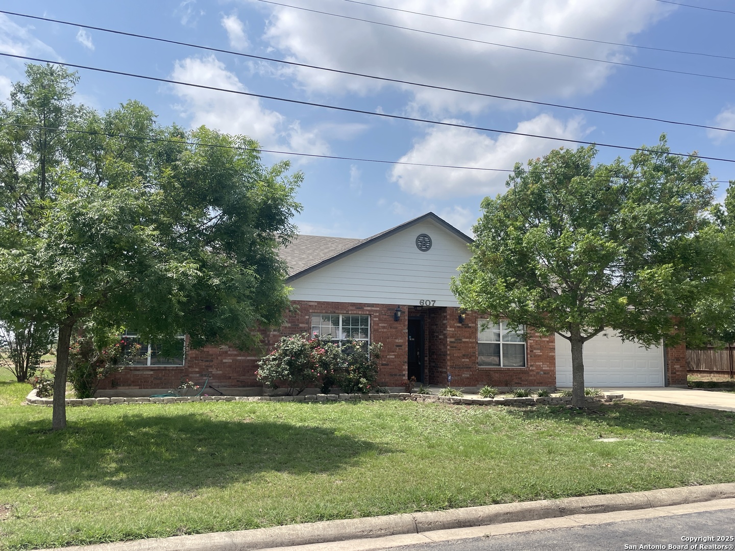 607 33rd Street Hondo TX 78861