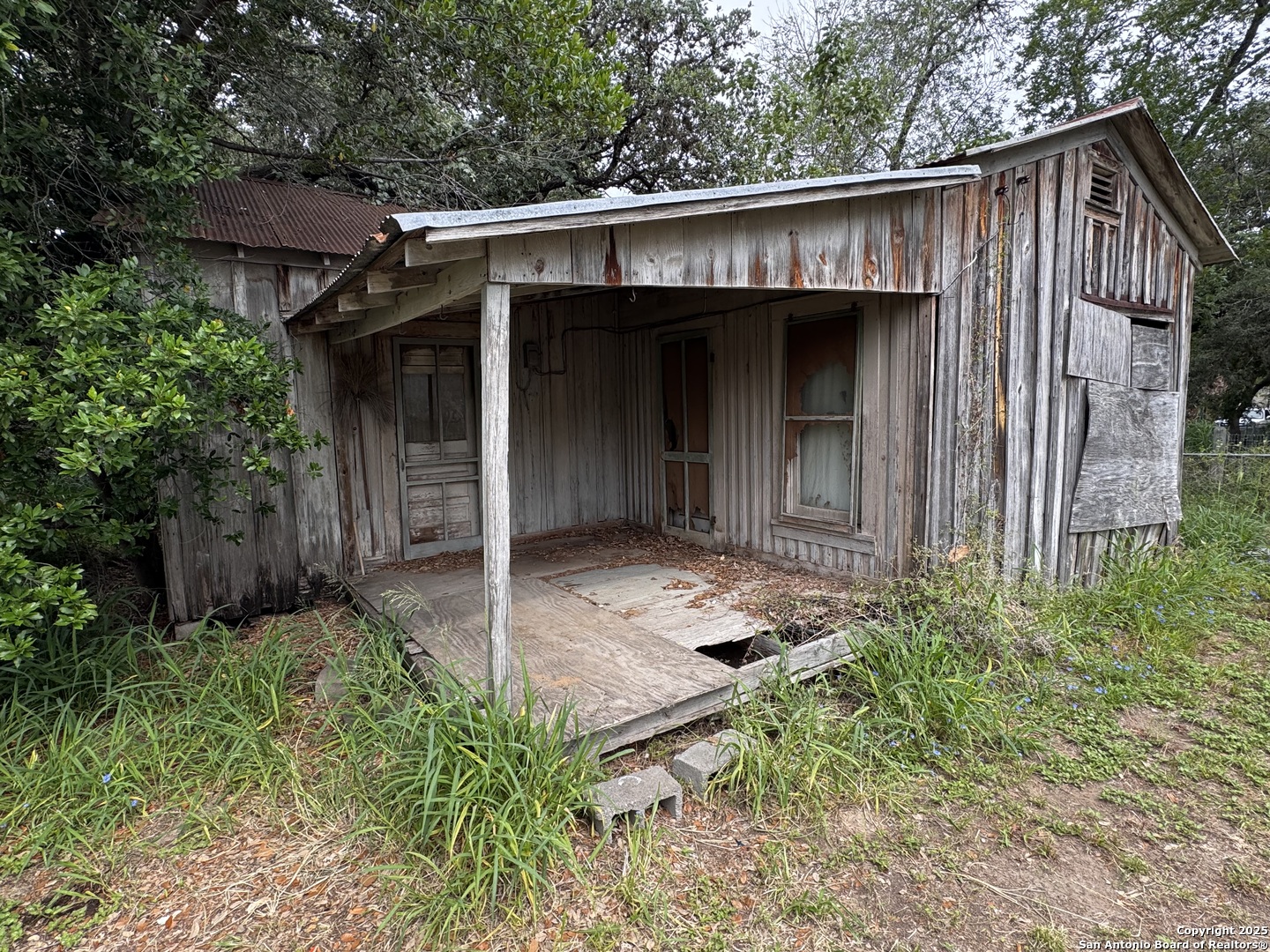 212 Patrick Pleasanton TX 78064