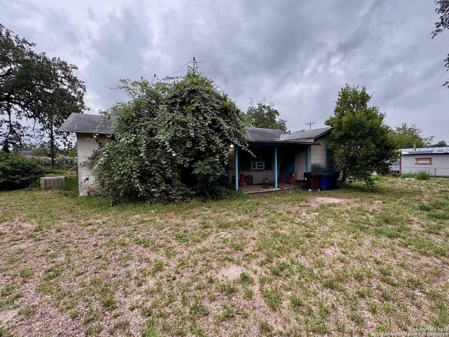 212 Patrick Pleasanton TX 78064