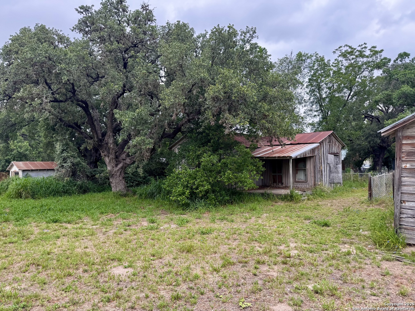 212 Patrick Pleasanton TX 78064