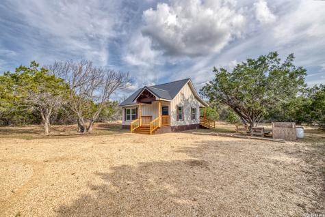60 Loop Uvalde TX 78801