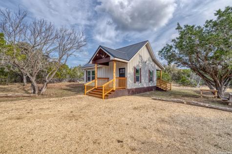 60 Loop Uvalde TX 78801