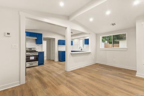 135 W Lullwood San Antonio TX 78212