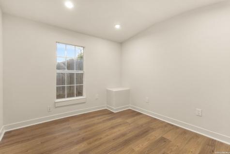 135 W Lullwood San Antonio TX 78212
