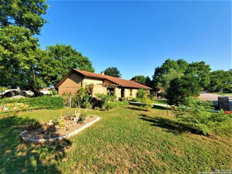 236 Galvin Drive Seguin TX 78155