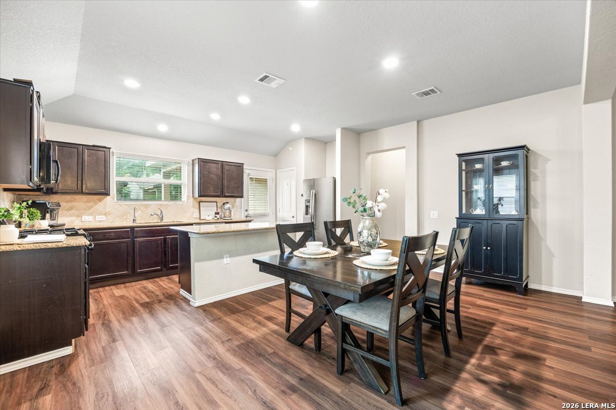 5911 Bridle Bend San Antonio TX 78218