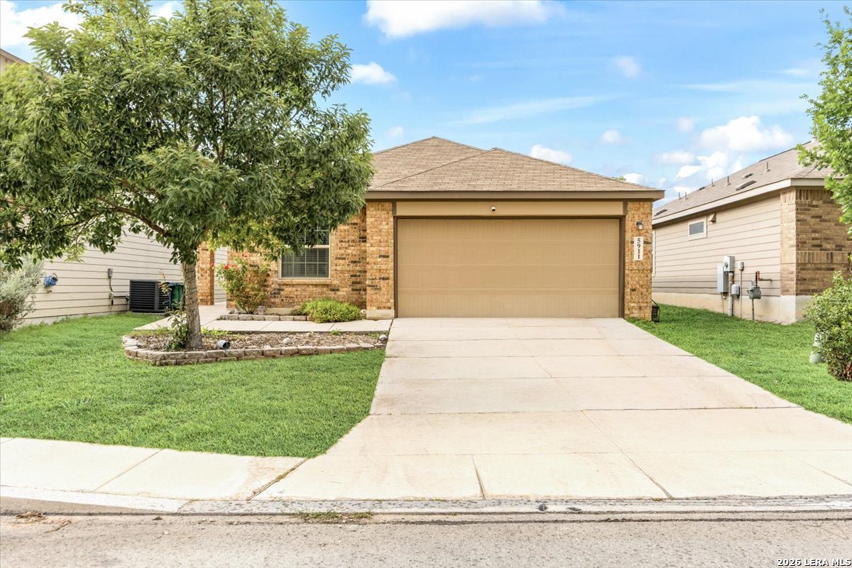 5911 Bridle Bend San Antonio TX 78218