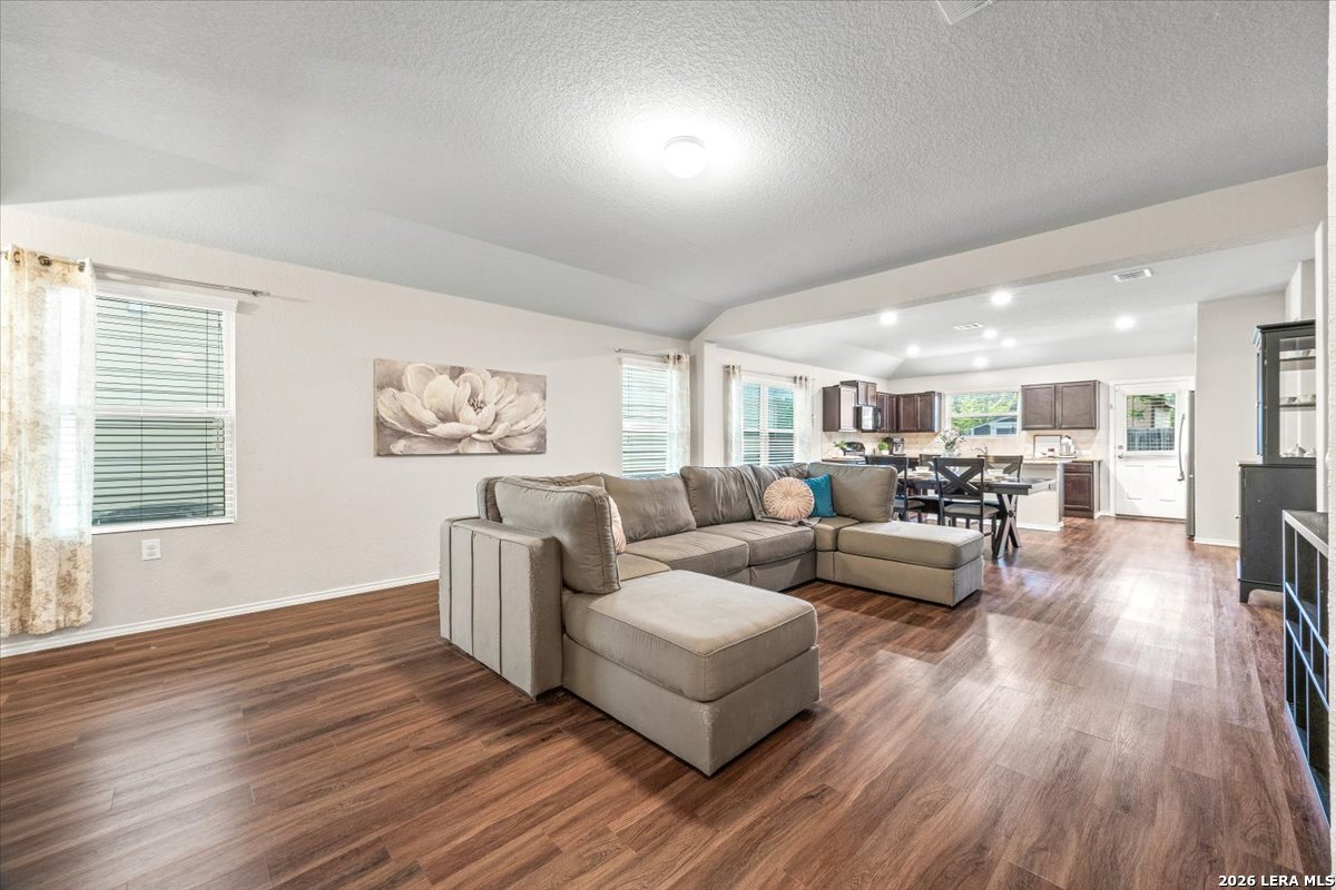 5911 Bridle Bend San Antonio TX 78218