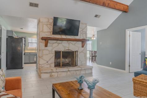 311 Governors Floresville TX 78114