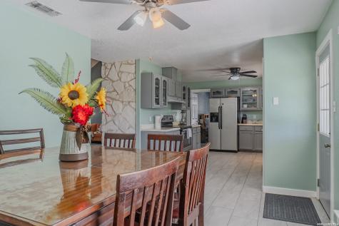 311 Governors Floresville TX 78114