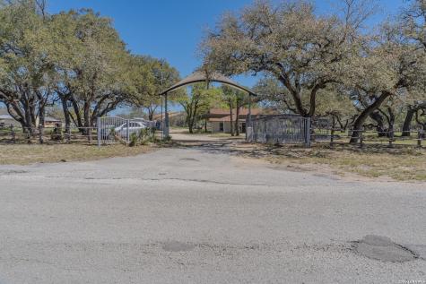 311 Governors Floresville TX 78114