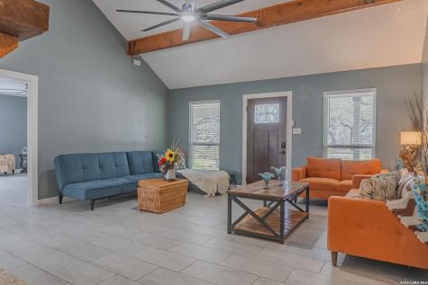 311 Governors Floresville TX 78114