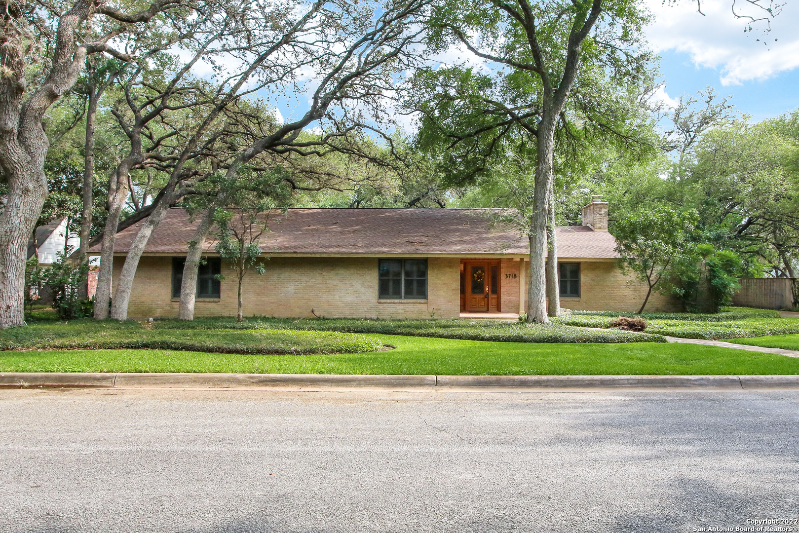 3718 Hundred Oaks Drive San Antonio TX 78217