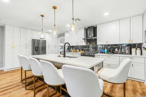 227 W Highland Drive Boerne TX 78006