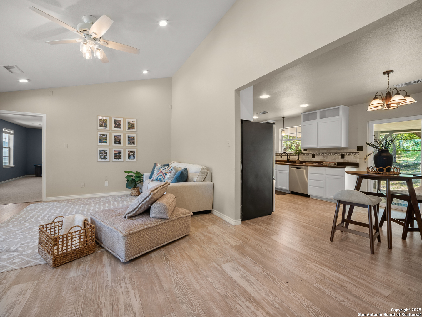 504 Oak Grove San Marcos TX 78666