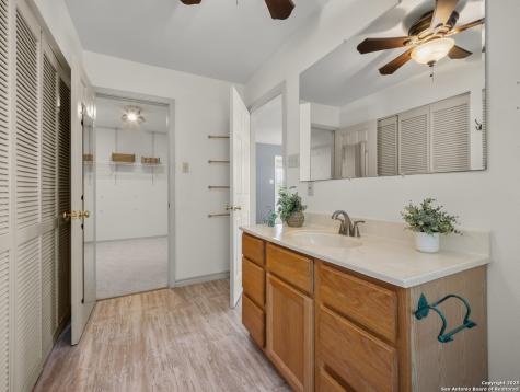 504 Oak Grove San Marcos TX 78666