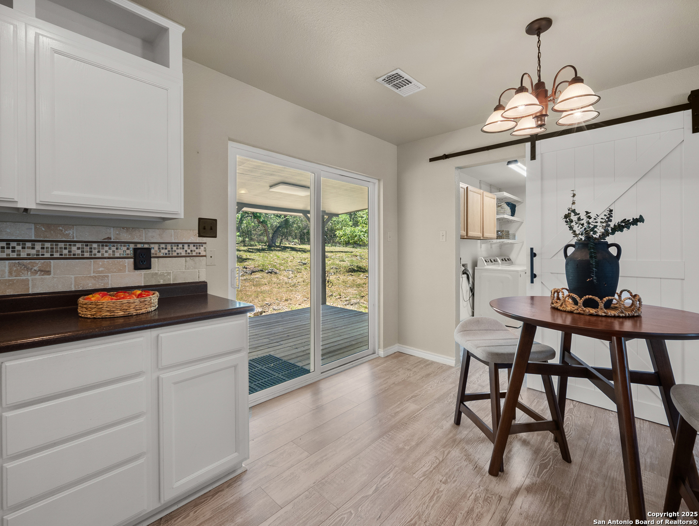 504 Oak Grove San Marcos TX 78666