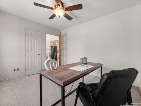 504 Oak Grove San Marcos TX 78666