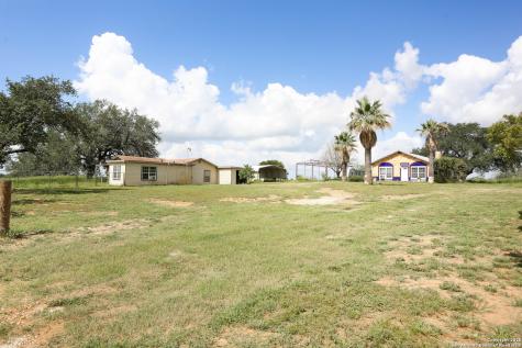 10705 N State Highway 16 Poteet TX 78065