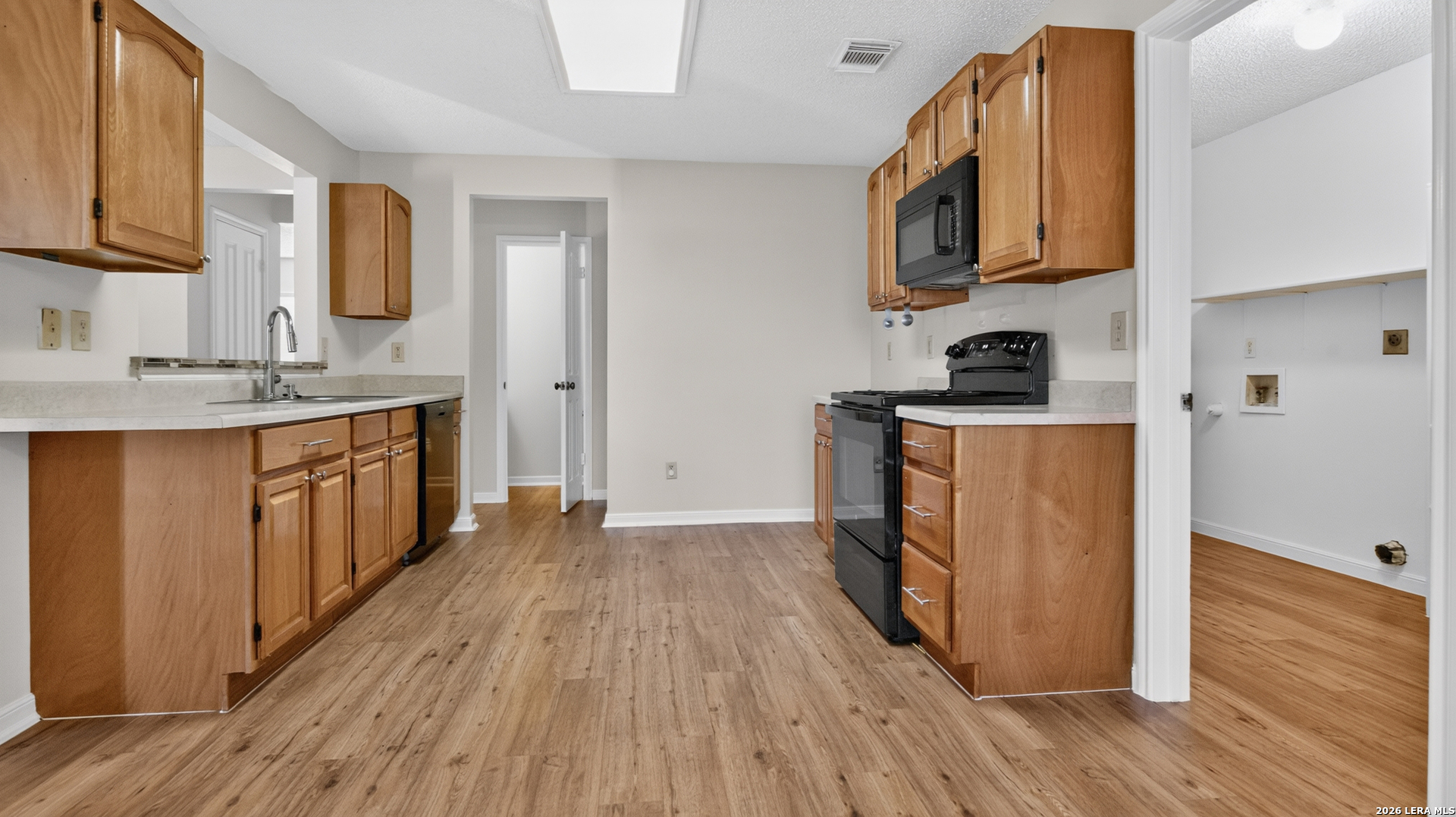 8022 Chestnut Clay Lane Converse TX 78109