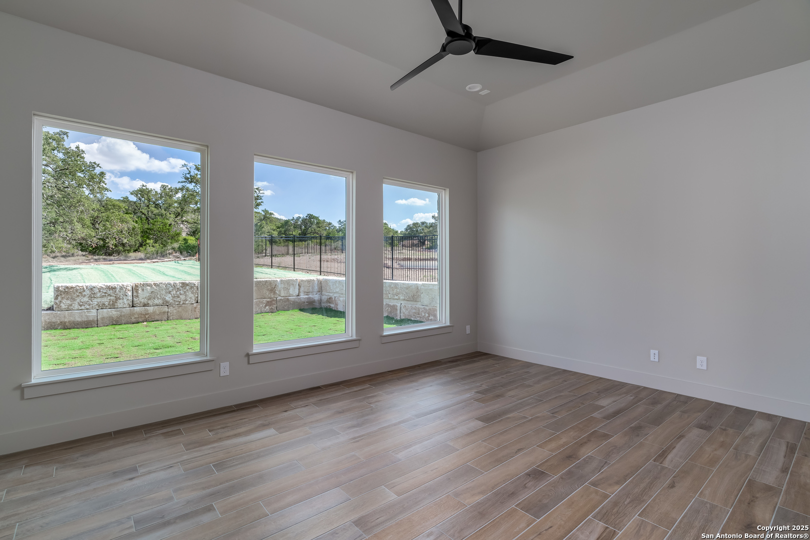 24403 Tres Arroyos San Antonio TX 78255