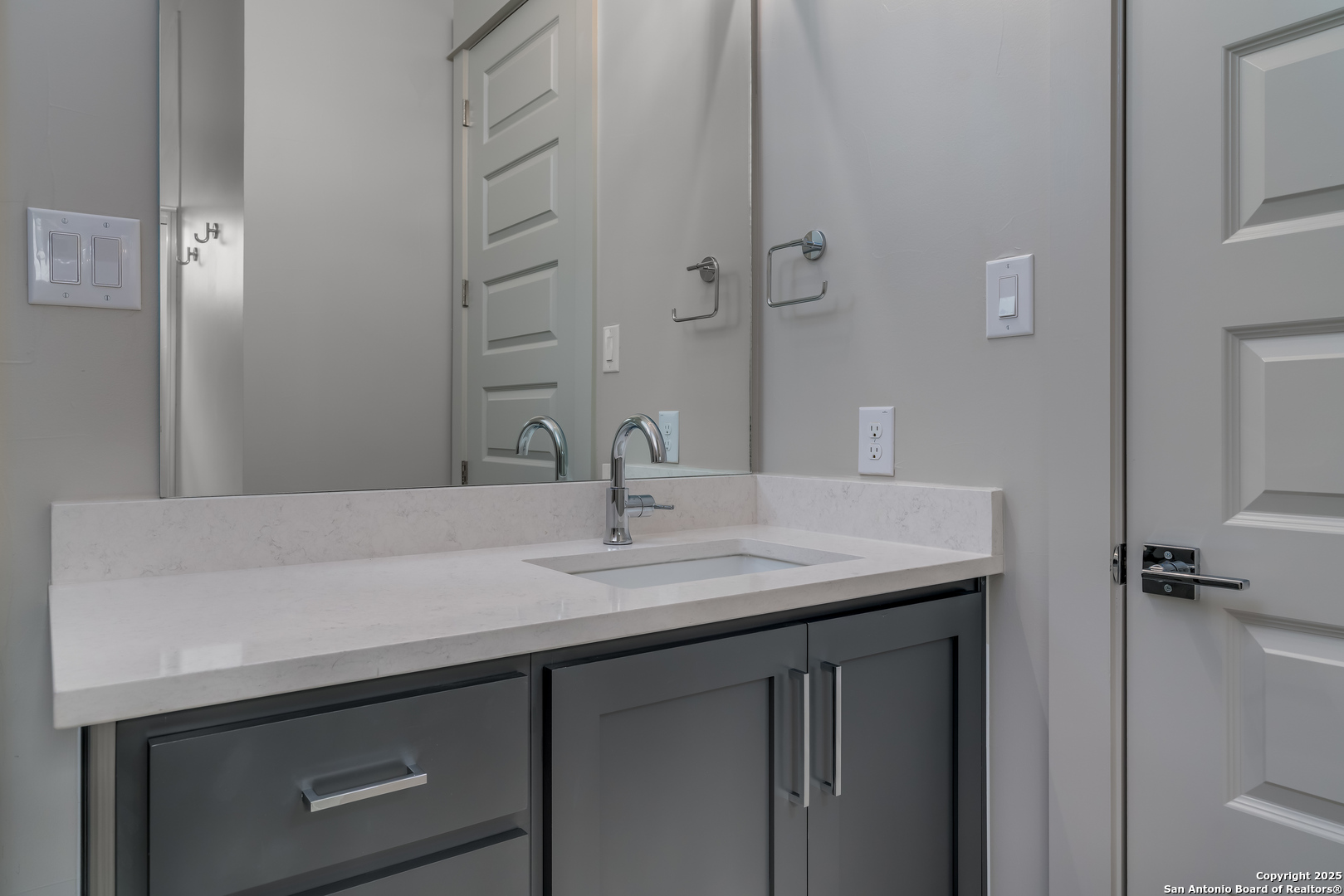 24403 Tres Arroyos San Antonio TX 78255