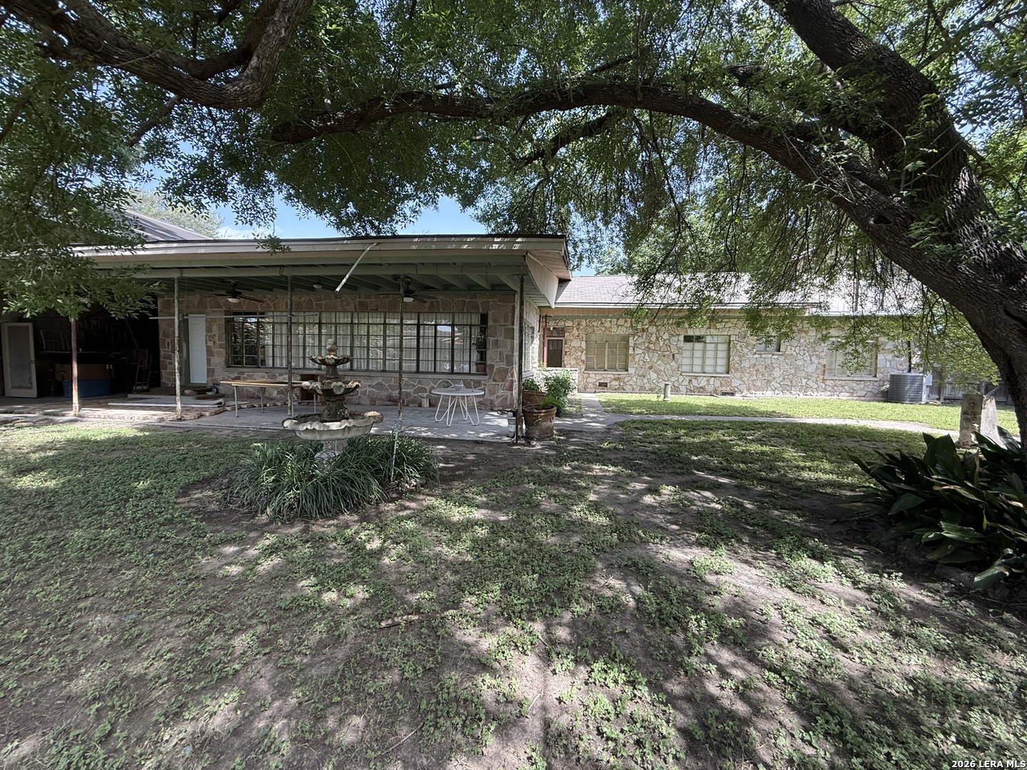 100 Hazel Avenue Three Rivers TX 78071