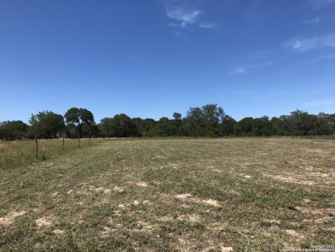 1135 Spur Ridge San Antonio TX 78264