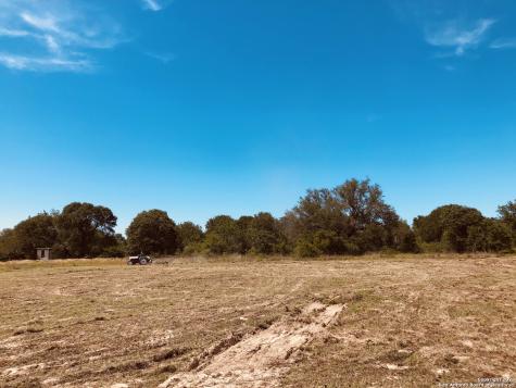 1135 Spur Ridge San Antonio TX 78264