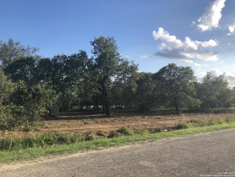 1135 Spur Ridge San Antonio TX 78264