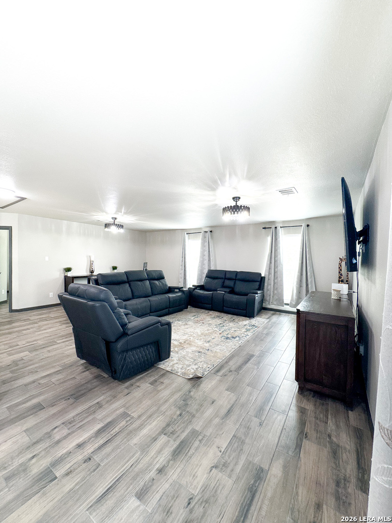 6702 Gunlock Creek San Antonio TX 78244