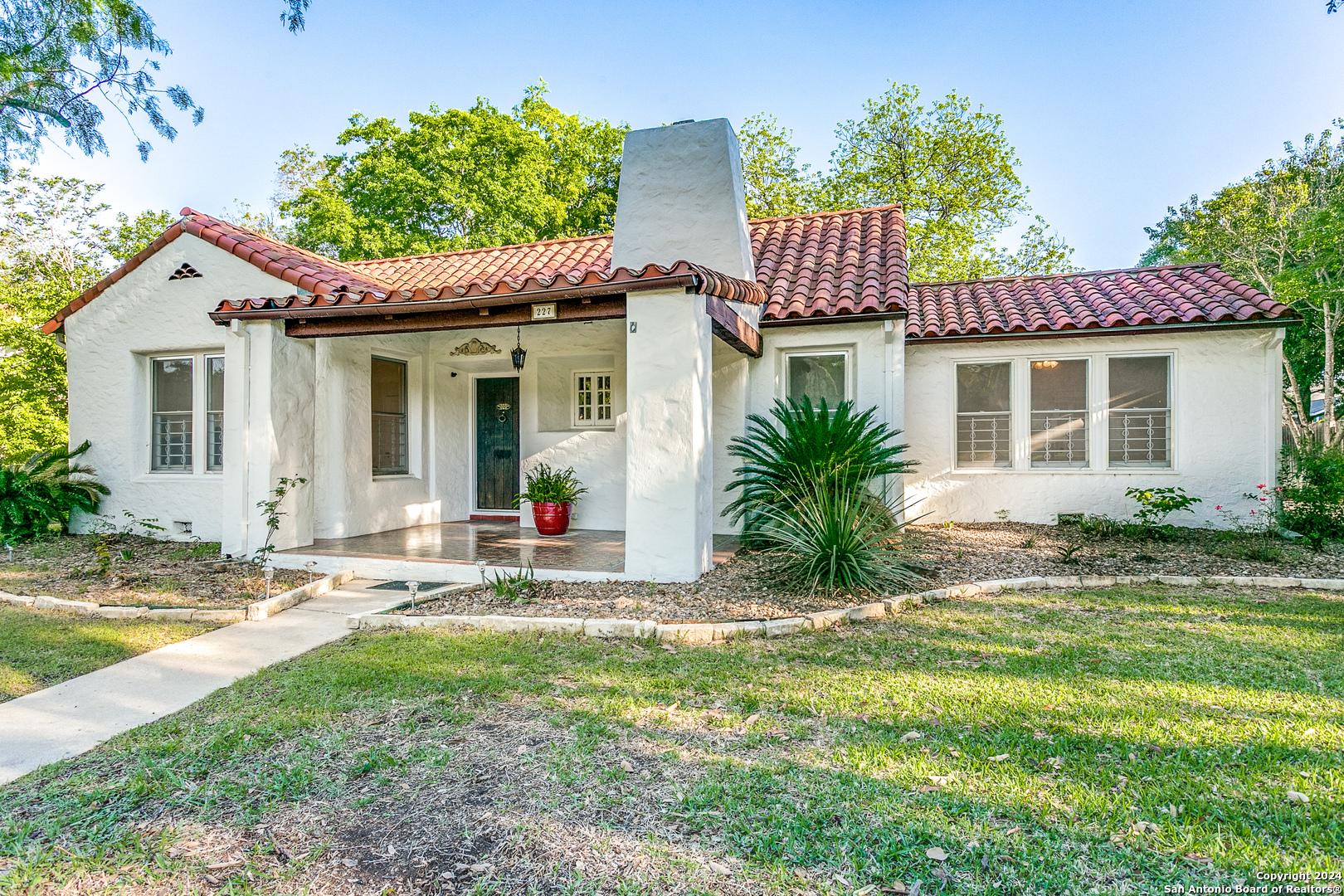 227 W Lullwood Avenue San Antonio TX 78212