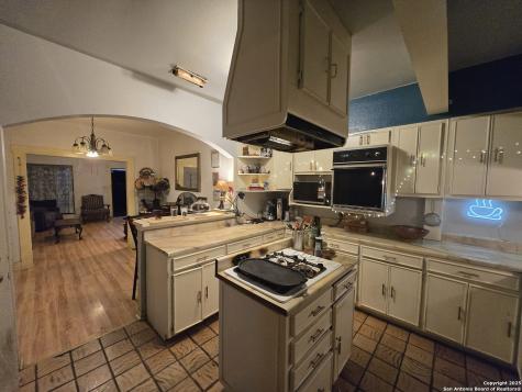 1806 Santa Anna Street San Antonio TX 78201