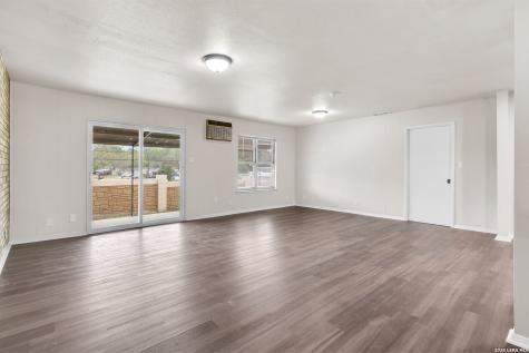 4850 Shadydale San Antonio TX 78228