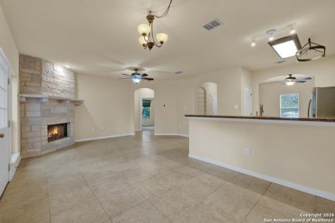 1060 Somerset Canyon Lake TX 78133
