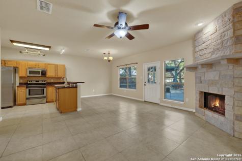 1060 Somerset Canyon Lake TX 78133