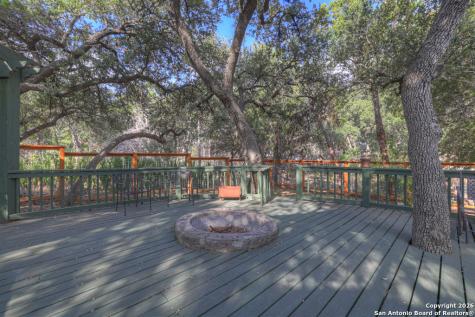 1060 Somerset Canyon Lake TX 78133